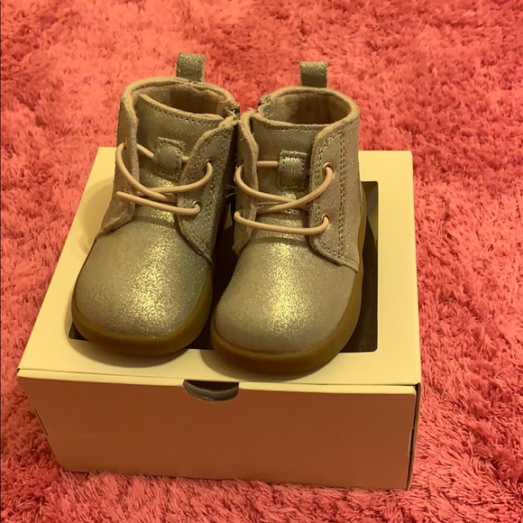 Baby uggs - Picture 3 of 3
